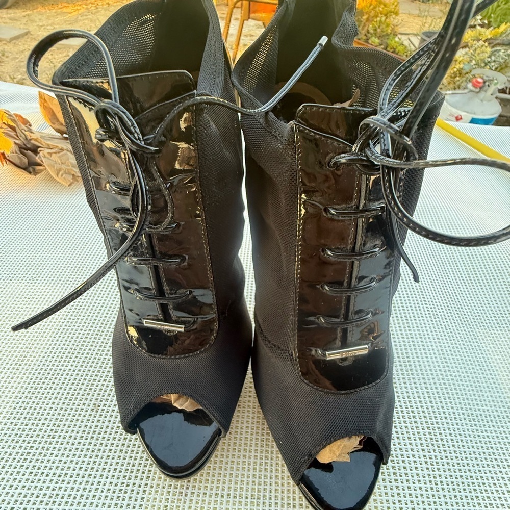 Christian Dior Patent Leather And Mesh
Peep Toe Lace Up Heeled Ankle Booti39 1/2 - Picture 2 of 14